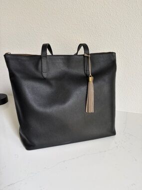 Cuyana Black Leather Zip Tote + Organizer & Tassel Large Work Bag